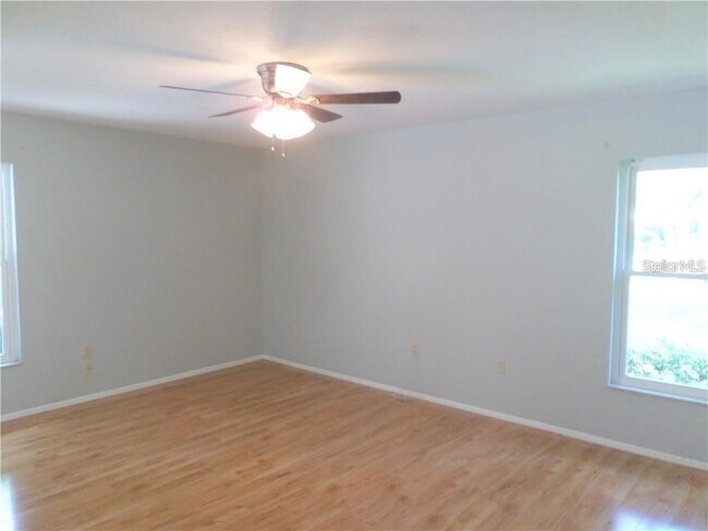 Building Photo - 3601 Garden Lakes Clenet