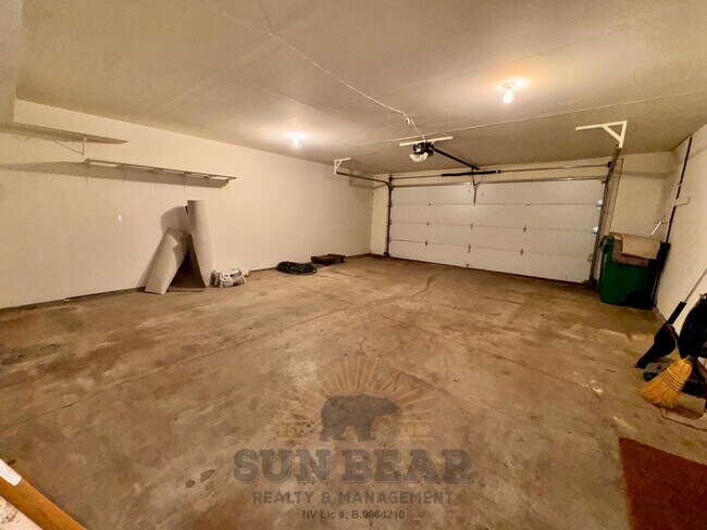 Building Photo - 3 Bedroom Mill Creek Home Available Now!