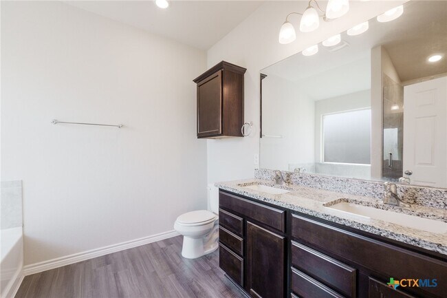 Building Photo - 118 Ayla Marie Dr