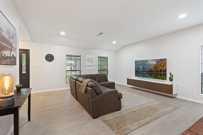 Building Photo - 91 N Pathfinders Cir
