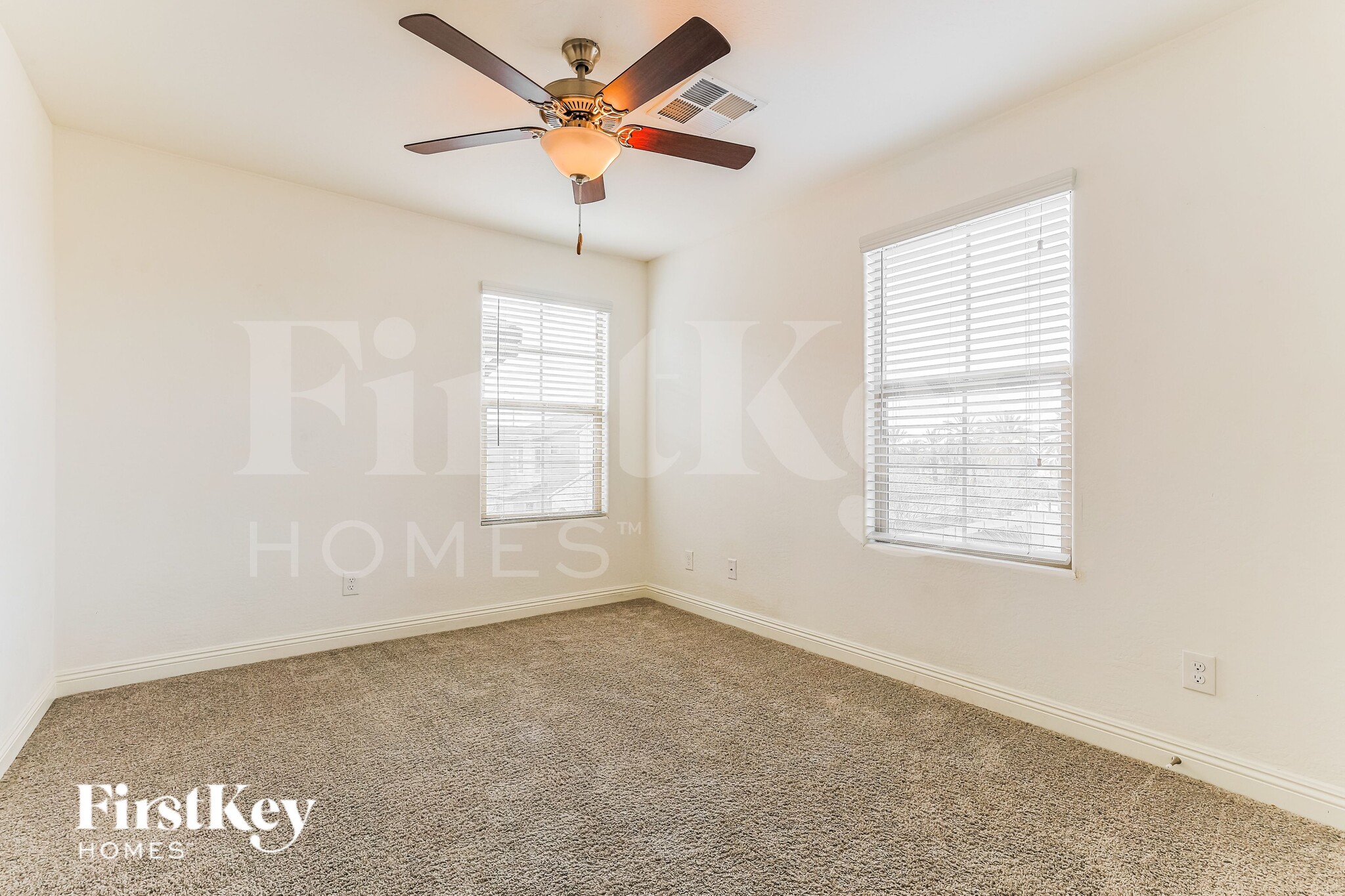 Building Photo - 6926 E Butte St