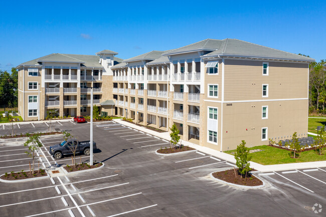 Building Photo - The Reef at Winkler