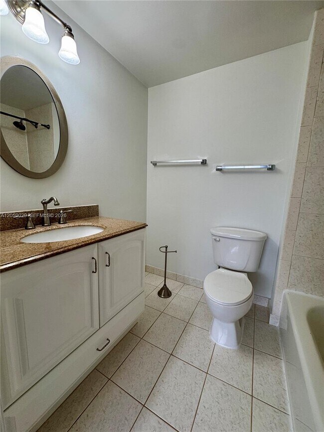 Building Photo - 16743 Hemingway Dr