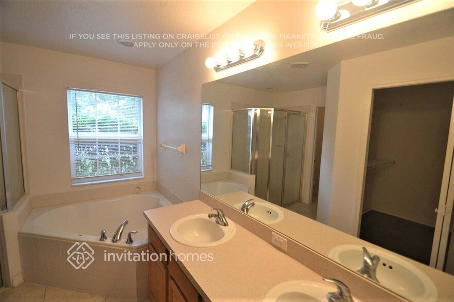 Building Photo - 2595 Valmora Ct