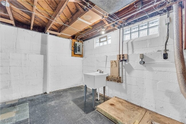 Building Photo - 20990 Morris Ave