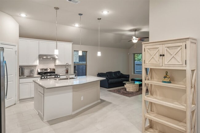 Building Photo - 17435 Vino Vines Ln