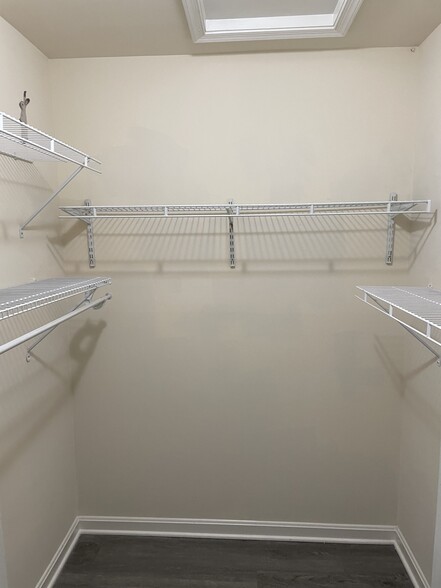 Building Photo - 118 Westwick Ct
