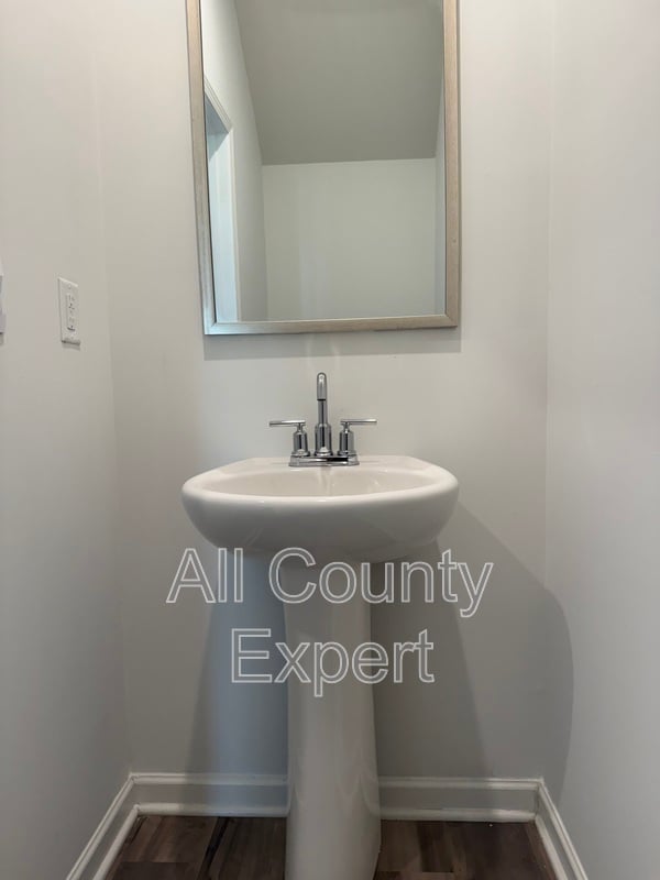 Building Photo - 5190 Glade Park Dr