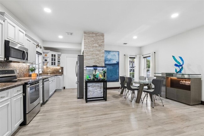 Building Photo - 18087 SW 30th Ct