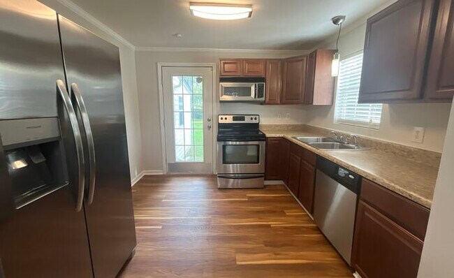 Building Photo - Beautiful 3 Bed & 2 Bath Home in Chattanoo...