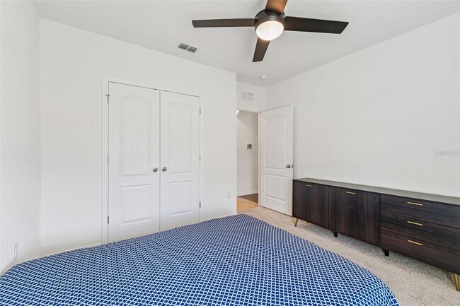 Building Photo - 1422 Fox Squirrel Dr