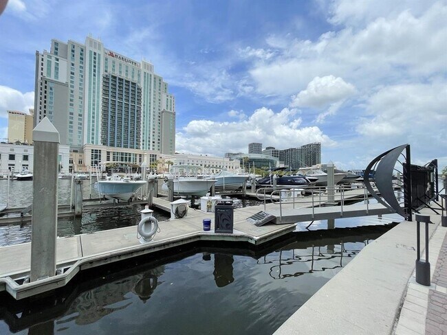 Building Photo - 700 S Harbour Island Blvd