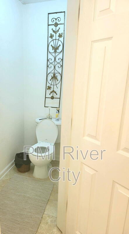 Building Photo - 2132 Sotterley Ln