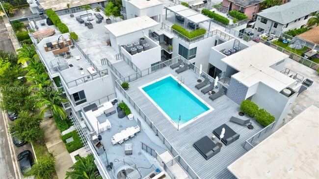 Building Photo - 545 SW 11th St