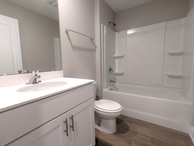 Building Photo - 116 Zancara St