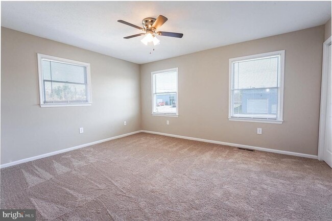 Building Photo - 3107 Shawnee Dr