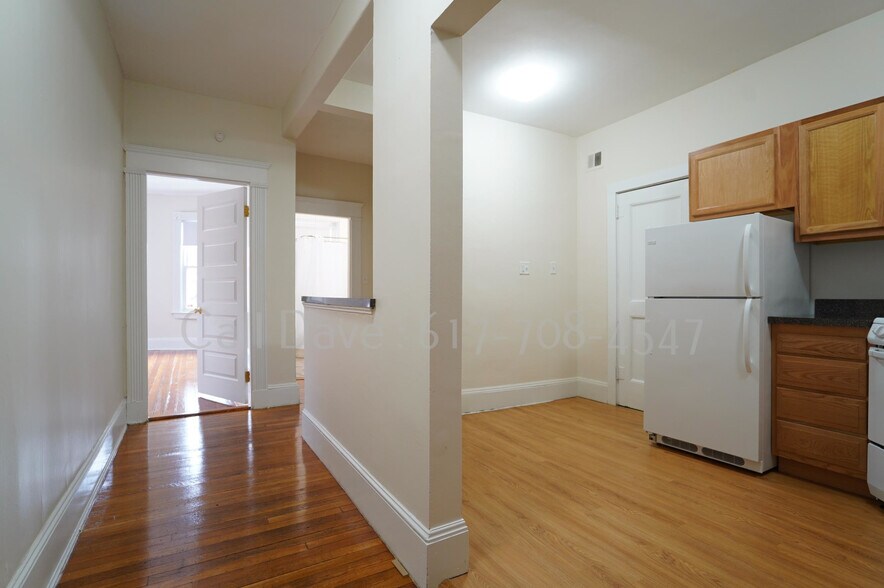 Building Photo - 1589 Beacon St