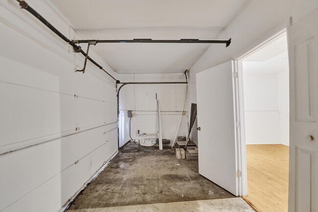 Building Photo - 4721 Sarazen Dr