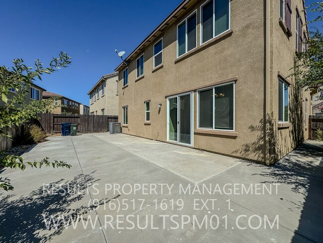 Building Photo - 136 Lily Bay Cir