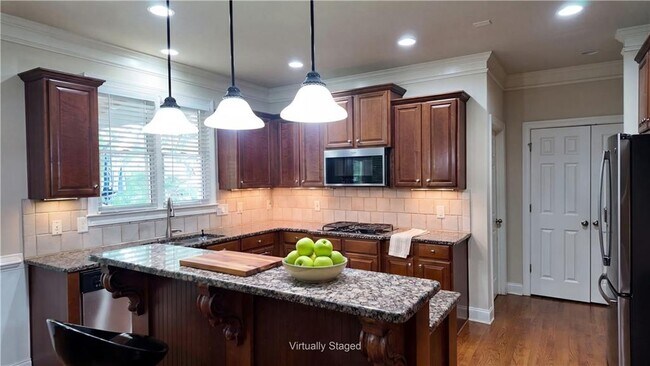 Building Photo - 5722 Ashleigh Walk Dr NW