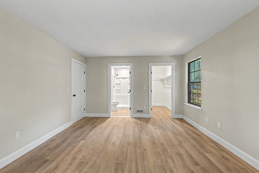 Building Photo - 83 Liberty Ct