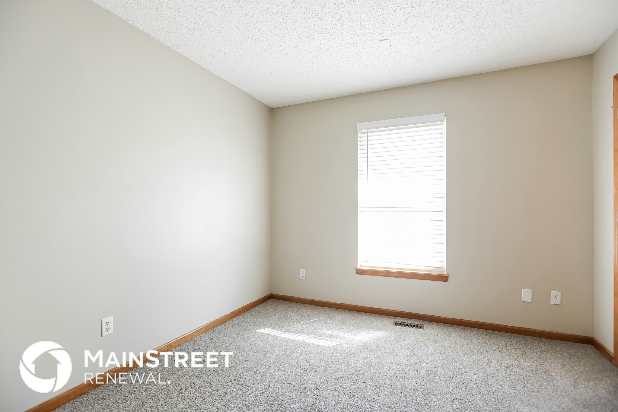 Building Photo - 205 N Walker Dr