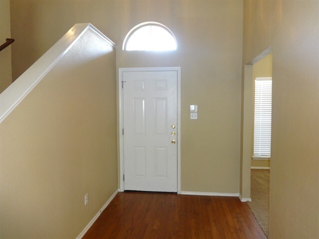 Building Photo - 2809 Garden Oaks Pl