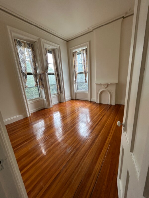 Building Photo - 111 Union St