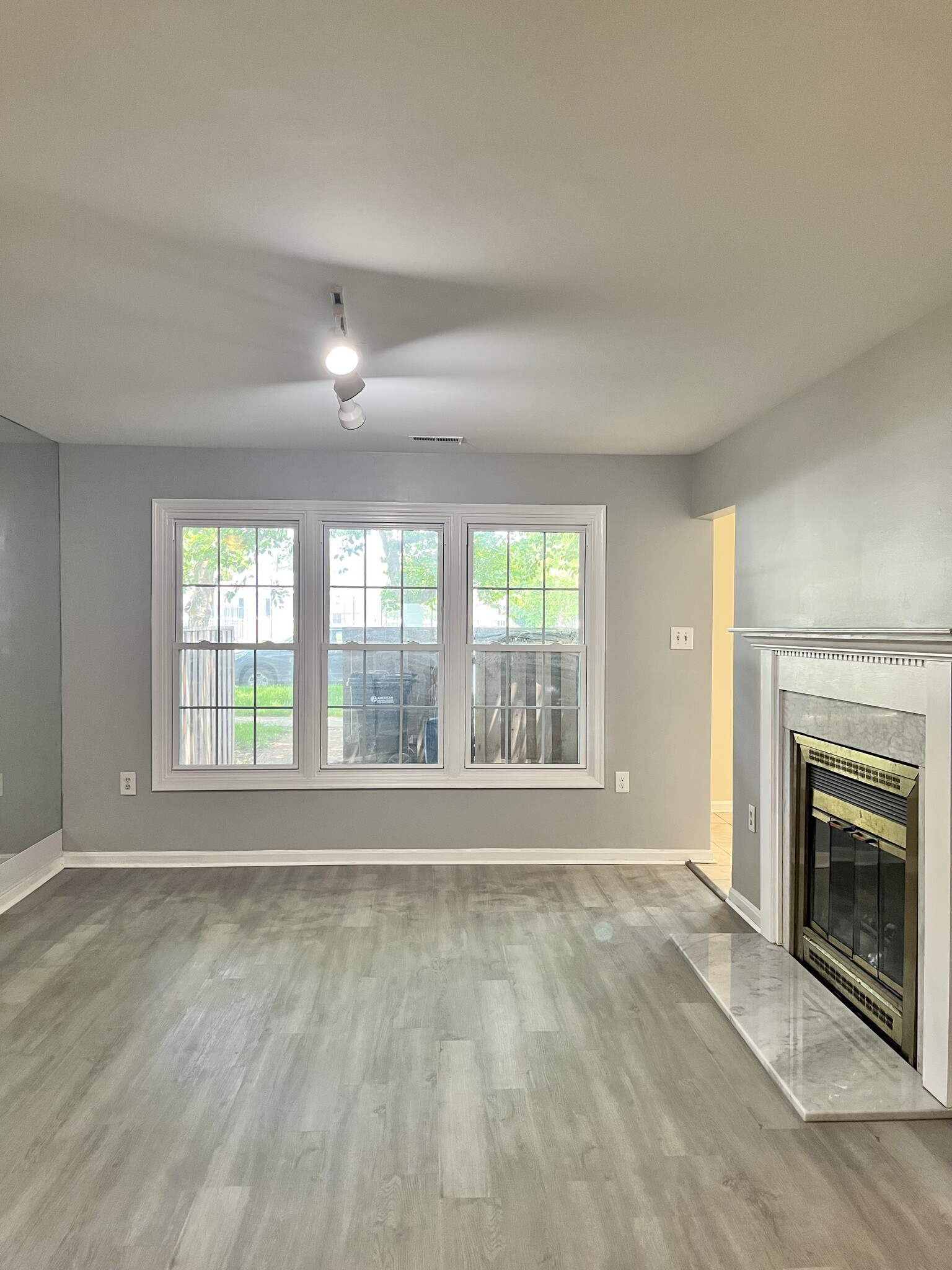 Building Photo - 7572 Belle Grae Dr