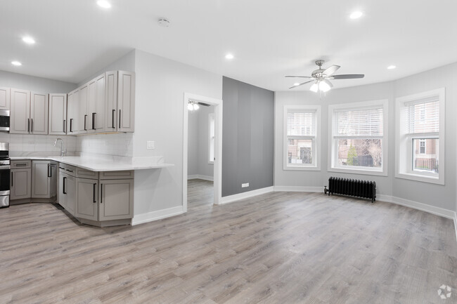 Building Photo - 6118 N Winthrop Ave
