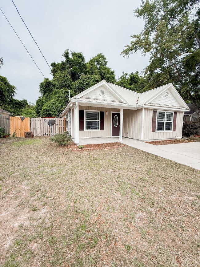 Building Photo - 48 Ruby Ln
