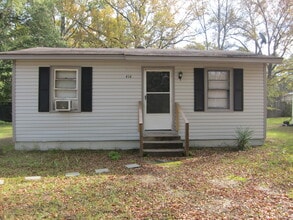 Building Photo - 414 Trinity St