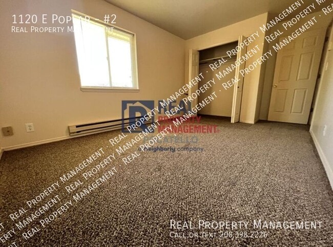 Building Photo - 1120 E Poplar St