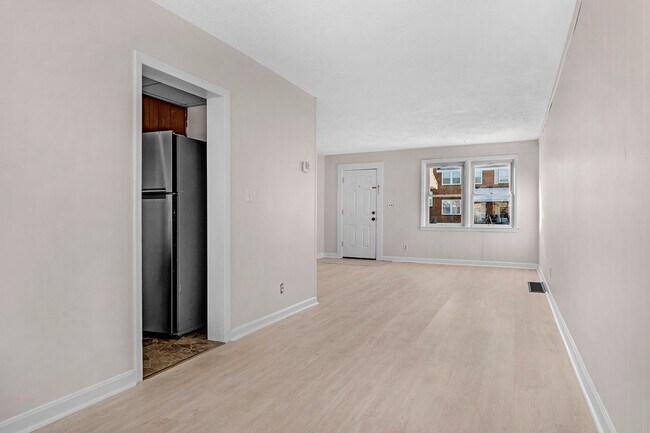 Building Photo - Charming 3-Bedroom Home with 1.5 Baths