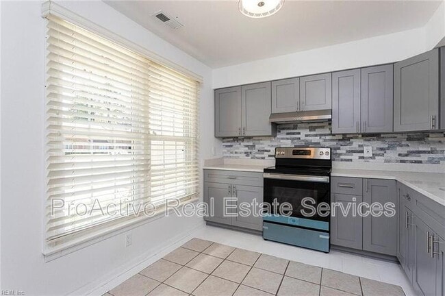 Building Photo - 5684 Campus Dr