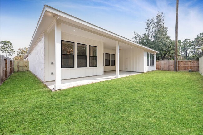 Building Photo - 18211 Polo Meadow Dr