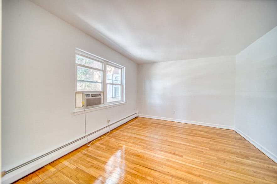Bedroom - 12 Rolling Ridge Rd