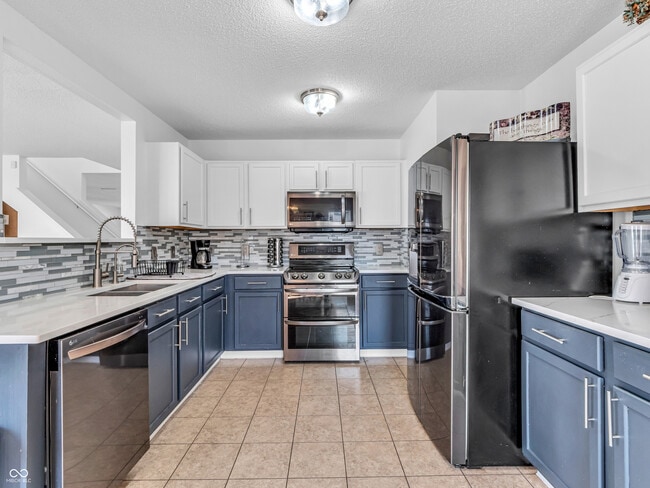Building Photo - 8813 Browns Valley Ln