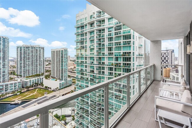 Building Photo - 55 SE 6th St