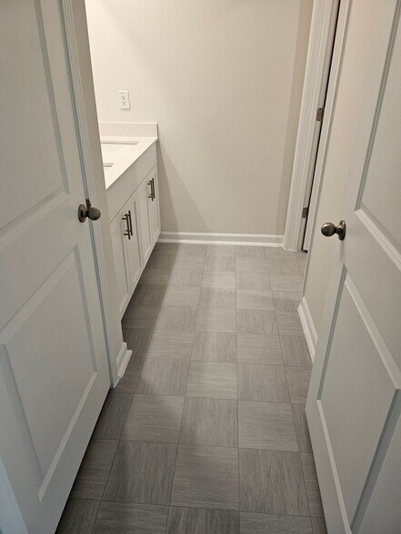 Building Photo - 925 Canis Minor Rd