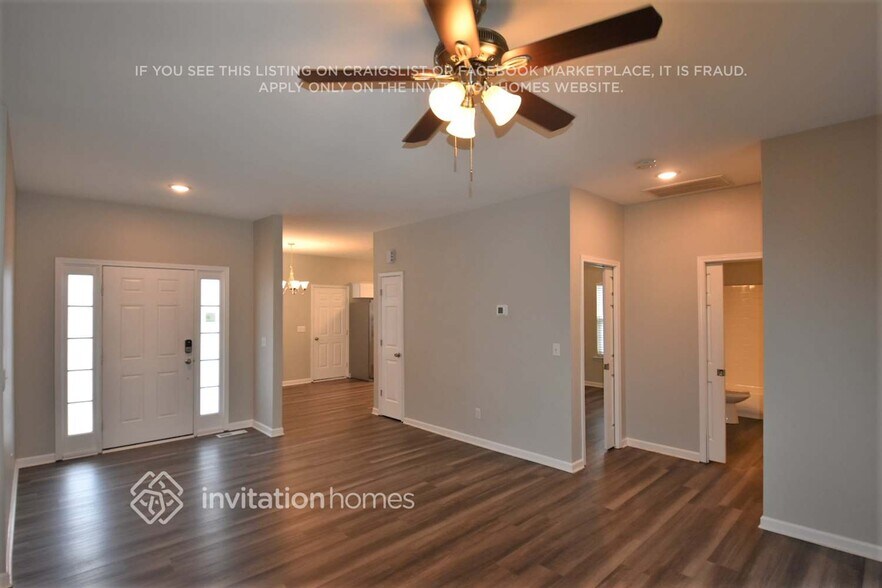 Building Photo - 737 Continental Dr