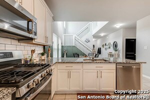 Building Photo - 7919 Deepwell Dr