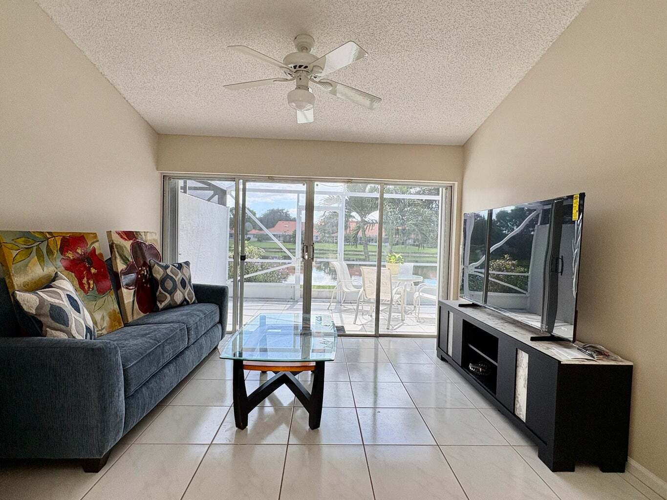 Building Photo - 7702 Majestic Palm Dr
