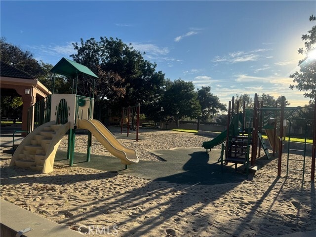 Building Photo - 9 Torrigiani Aisle