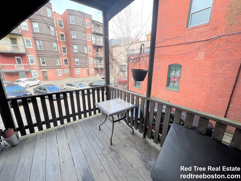 Building Photo - 655 Washington St