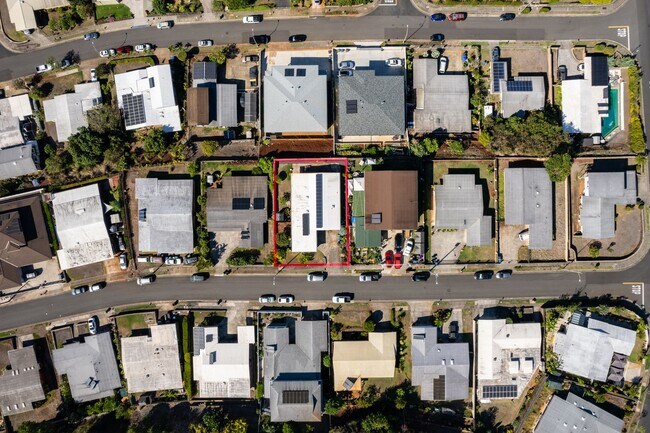 Building Photo - 98-1233-1233 Neki St