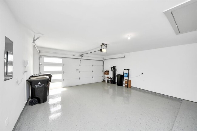 Building Photo - 7007 Fleetwood Crescent Wy