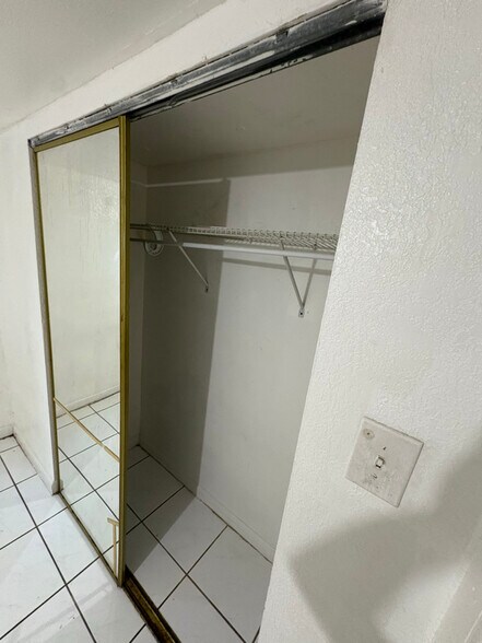 Building Photo - 1135 SW 127th Ct