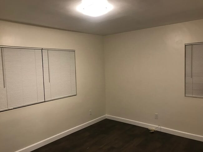 Building Photo - 3209 W 153rd St