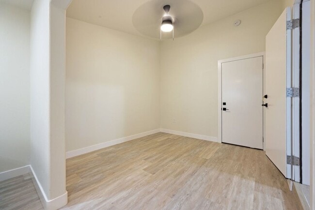 Building Photo - MUST SEE 3 BED 2 BATH HOUSE WITH  UTILITIES INCLUDED, GARAGE & YARD! CALL 6 1 9  8 8 8 5 5 5 4 TO...